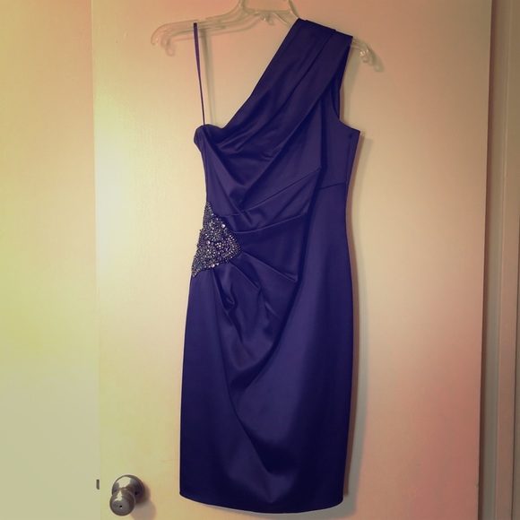Eliza J one shoulder satin dress - Picture 2 of 4